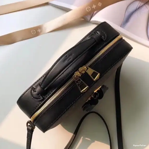 SAINTONGE LOUIS VUITTON 0612